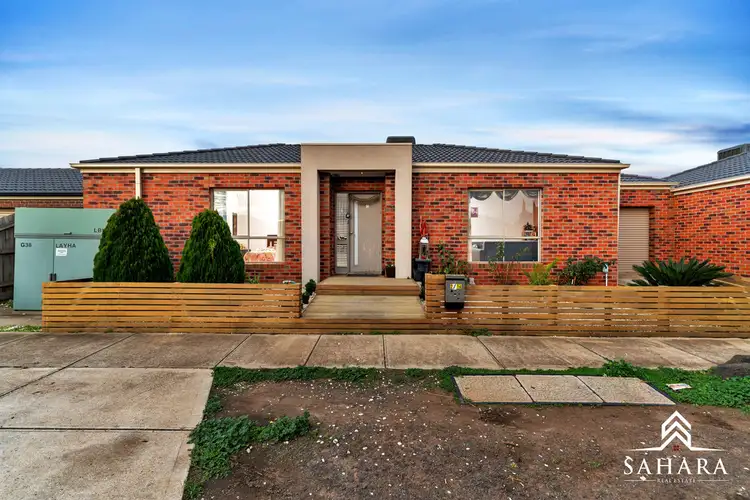 2/16 Bridlepath Drive, Truganina VIC 3029