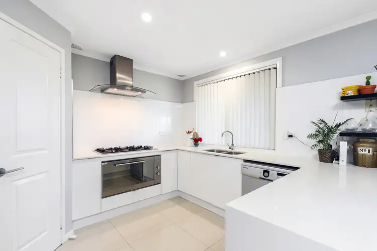 53 Bannockburn Avenue, St Andrews NSW 2566