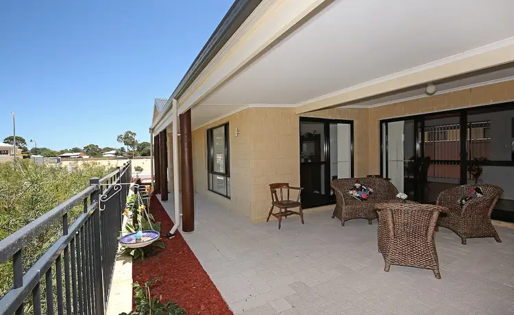 4 Sutcliffe Rtt, South Yunderup WA 6208