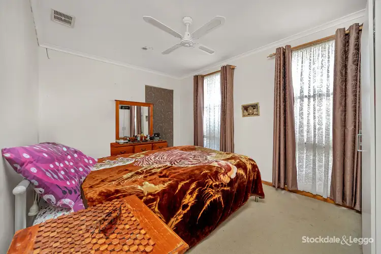Sixth view of Homely house listing, 2 Canadian Court, Meadow Heights VIC 3048