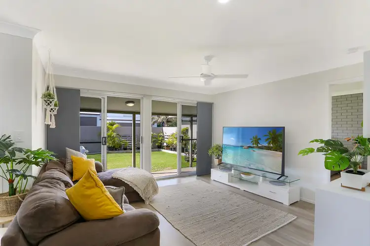 Fifth view of Homely house listing, 1/49 Saleng Crescent, Warana QLD 4575