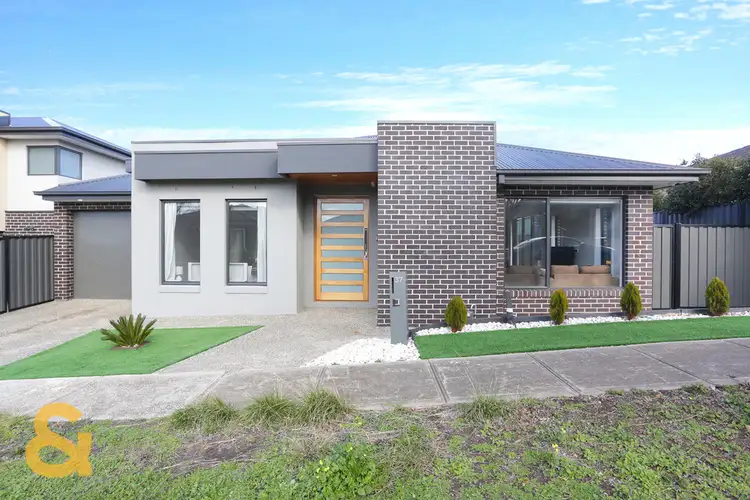 37 Candlebark Drive (Greenvale Lakes)