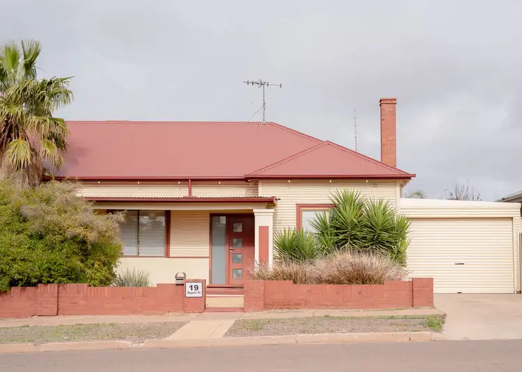 19 Angwin Street, Whyalla Playford SA 5600