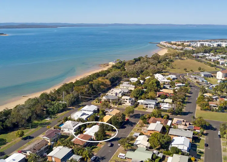 26 Prince Street, Urangan QLD 4655