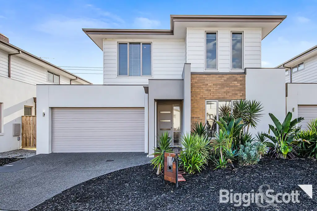 Main view of Homely townhouse listing, 9 Augusta Crescent, Frankston VIC 3199