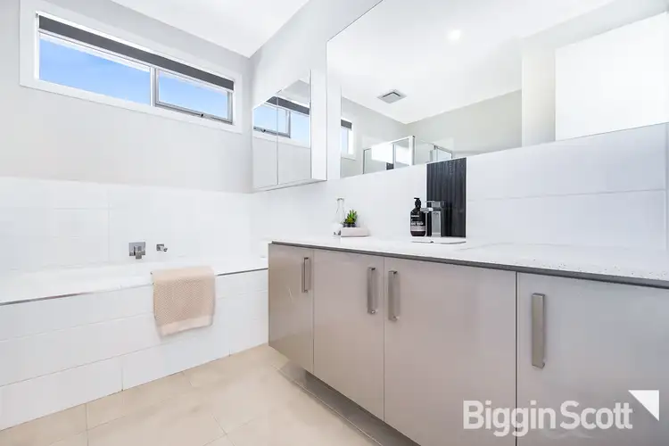 Fifth view of Homely townhouse listing, 9 Augusta Crescent, Frankston VIC 3199