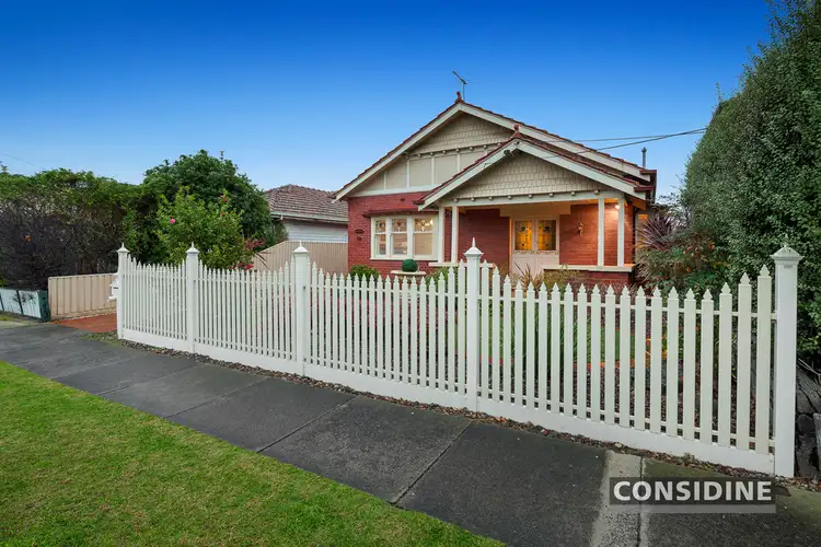 61 Carnarvon Road, Strathmore VIC 3041