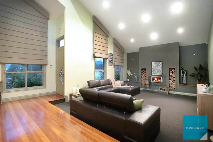 Fifth view of Homely house listing, 2 Quilan Court, Caroline Springs VIC 3023