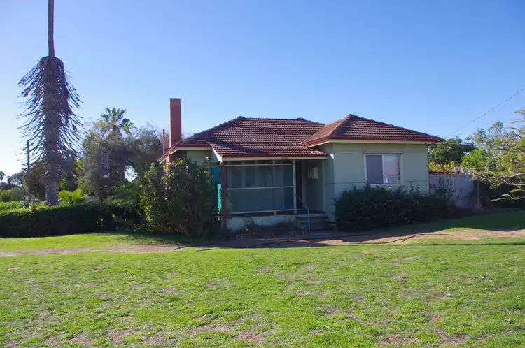 1 Lantana Street, Rangeway WA 6530