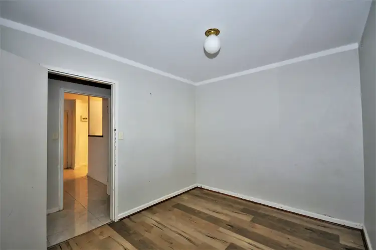 Sixth view of Homely unit listing, 4/2 Pengilly Road, Orelia WA 6167