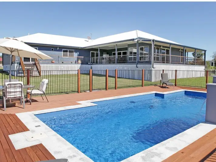 41 President Circle, Karalee QLD 4306