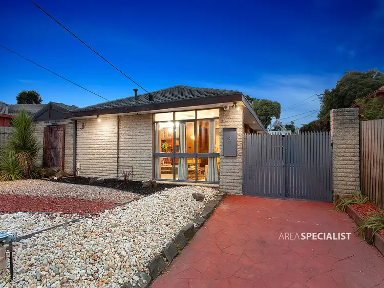 9 Hedgeley Road, Keysborough VIC 3173