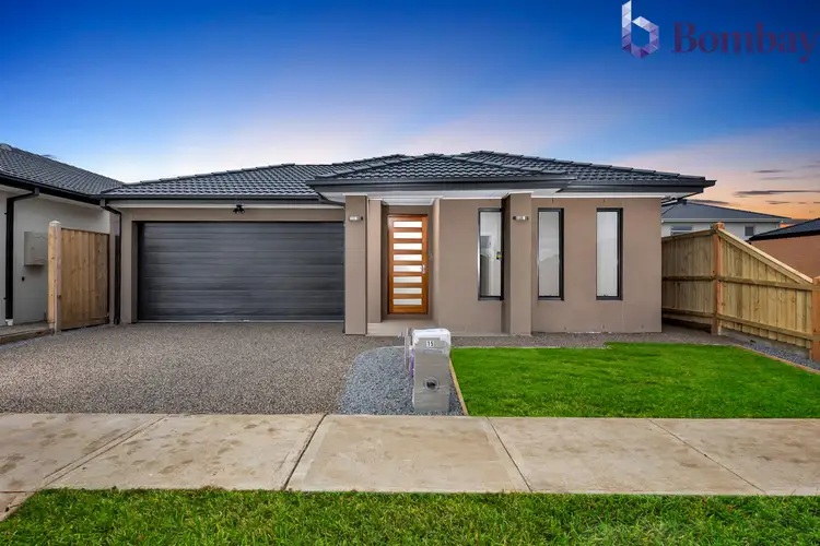 15 Hixon Way, Mickleham VIC 3064