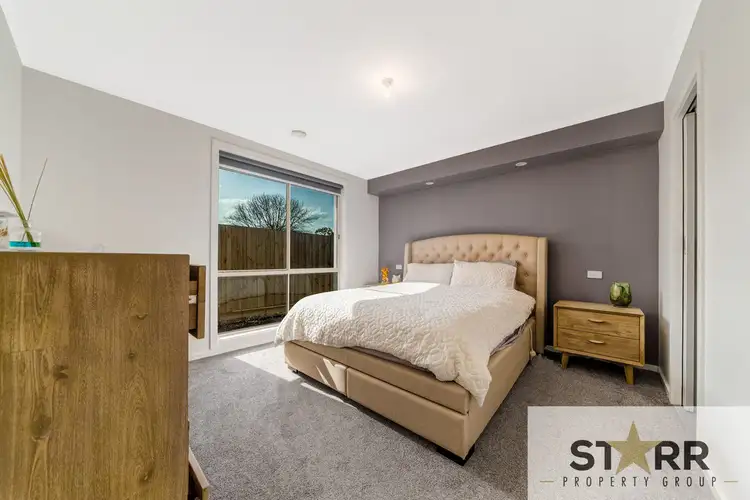 8 Arawata Parade, Melton VIC 3337