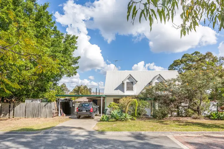1 Totara Place, Forest Lake QLD 4078