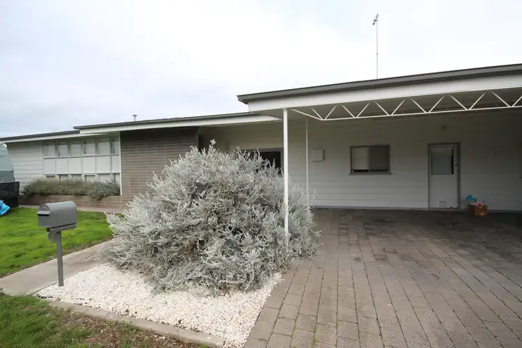 48 Landy Street, Horsham VIC 3400