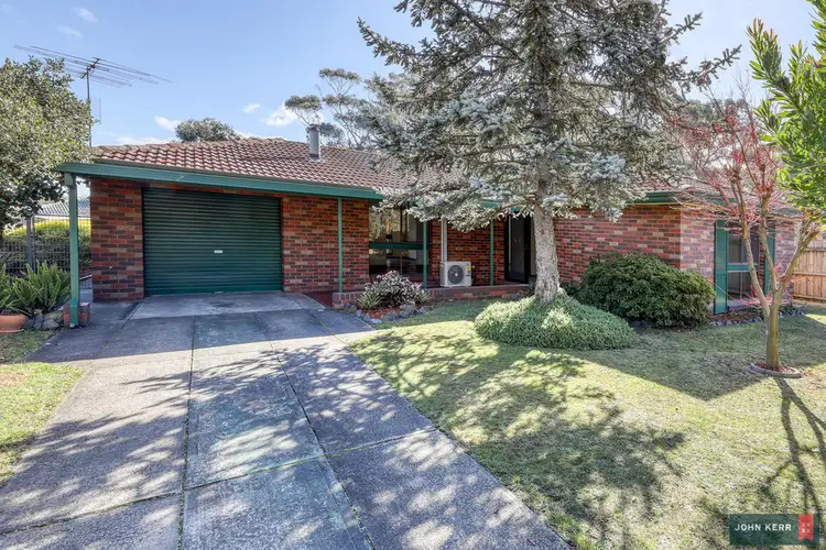 10 Dudley Court, Newborough VIC 3825
