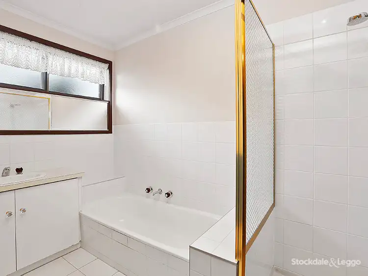 Fifth view of Homely unit listing, 3/27 Pinecrest Drive, Highton VIC 3216