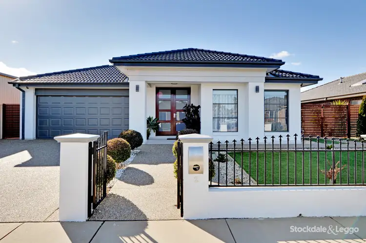 Main view of Homely house listing, 2 Coorong Court, Kialla VIC 3631