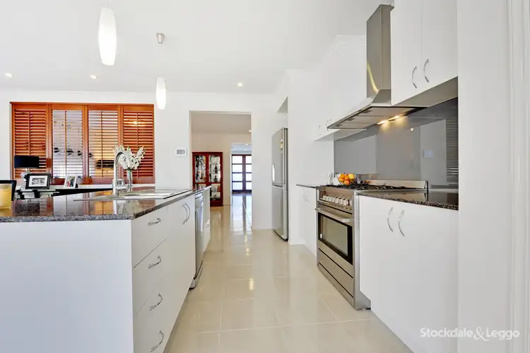Second view of Homely house listing, 2 Coorong Court, Kialla VIC 3631