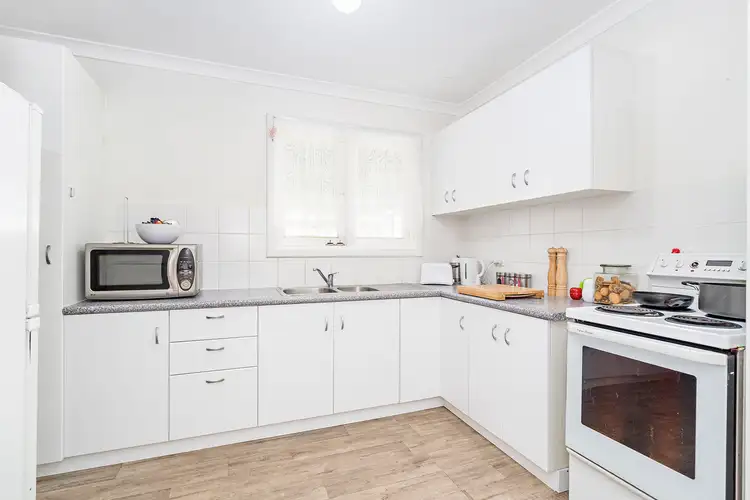 Fifth view of Homely house listing, 7 Watson Court, Utakarra WA 6530