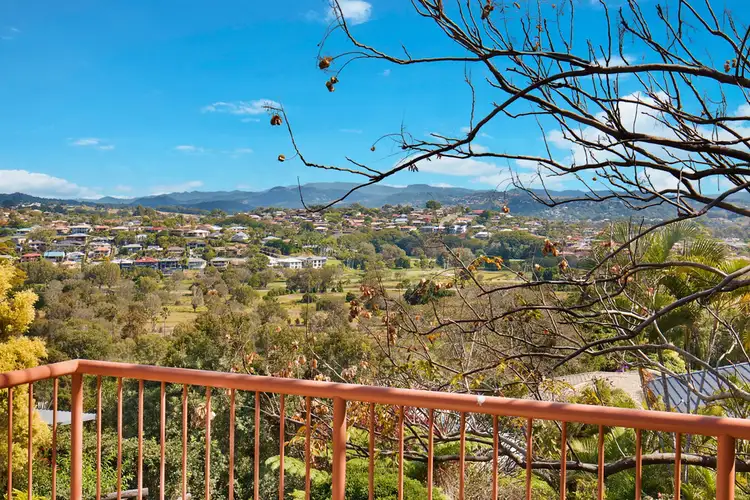 63 Cominan Ave, Banora Point NSW 2486