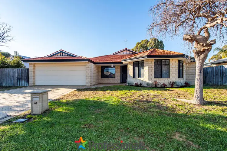 44 Pebble Beach Bvd, Meadow Springs WA 6210