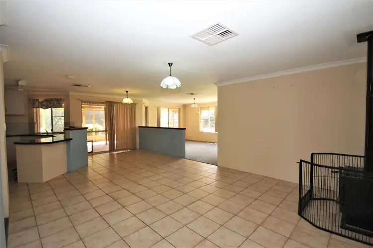 Fifth view of Homely house listing, 9 Estuarine Court, Leschenault WA 6233