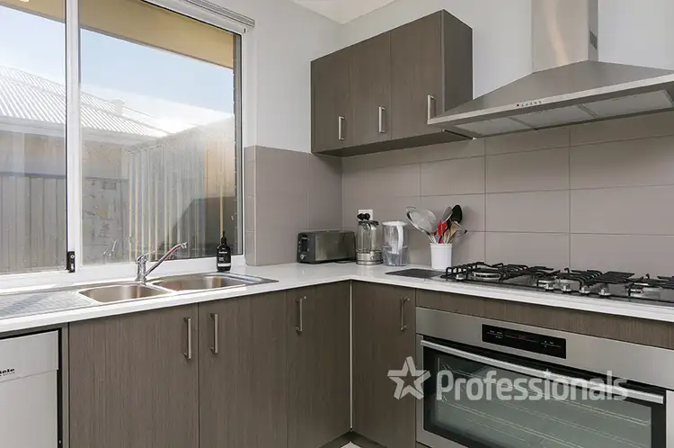 Fifth view of Homely house listing, 24 Miramar Way, Piara Waters WA 6112
