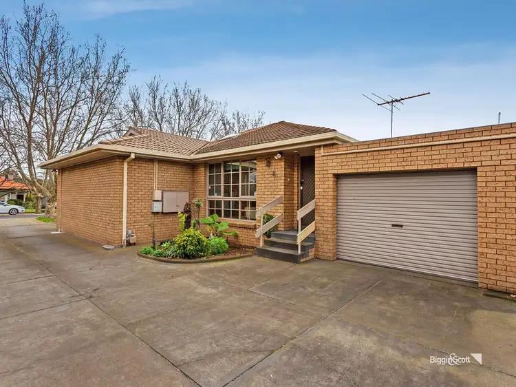 2/20 Vauxhall Road, Northcote VIC 3070
