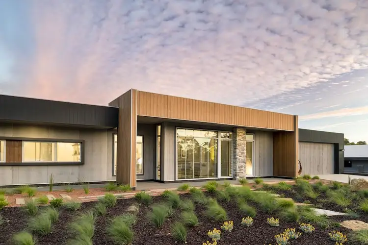 22 Whittington Way, Maudsland QLD 4210