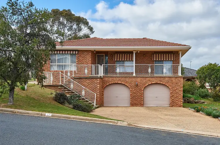 12 Cassia Way, Junee NSW 2663