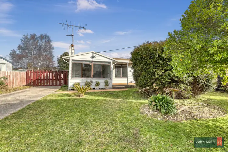15 Thoresby Street, Newborough VIC 3825