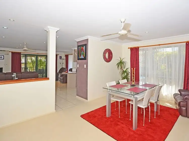 9 WHIPBIRD COURT, Urangan QLD 4655