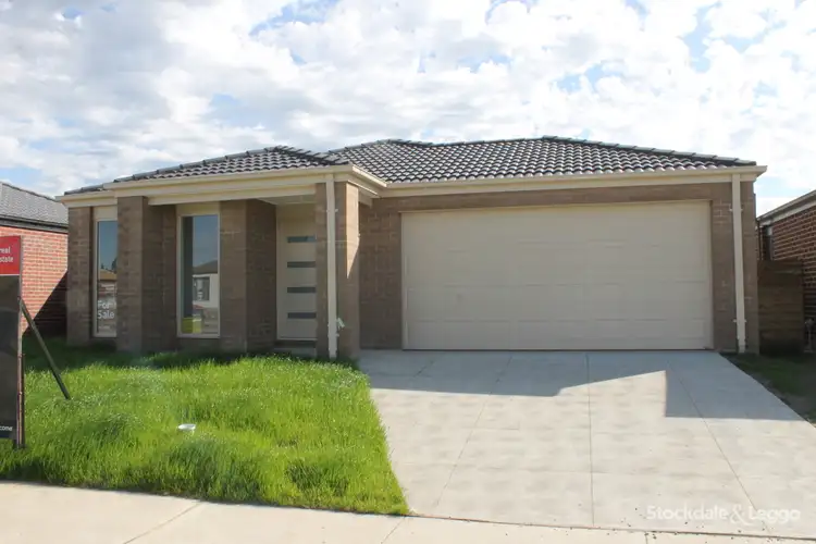 107 Greendale Boulevard, Pakenham VIC 3810