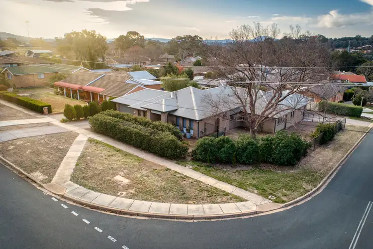 Fifth view of Homely house listing, 32 Mawson Drive, Mawson ACT 2607