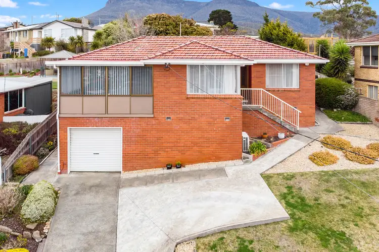 8 Hudson Crescent, Glenorchy TAS 7010