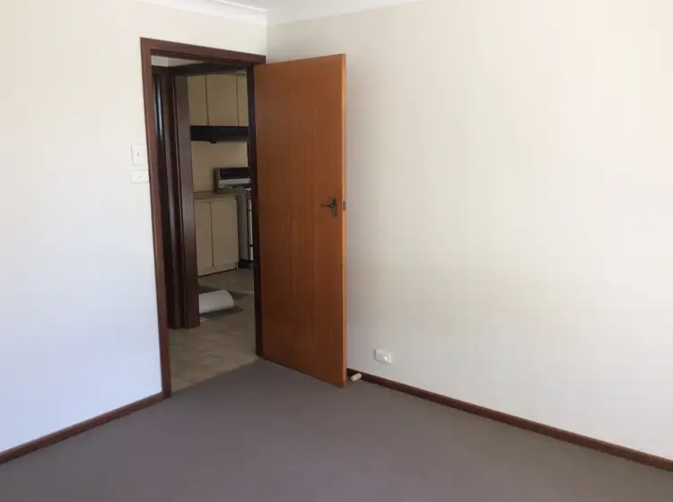 Fifth view of Homely unit listing, 2/11 Laura Avenue, Australind WA 6233