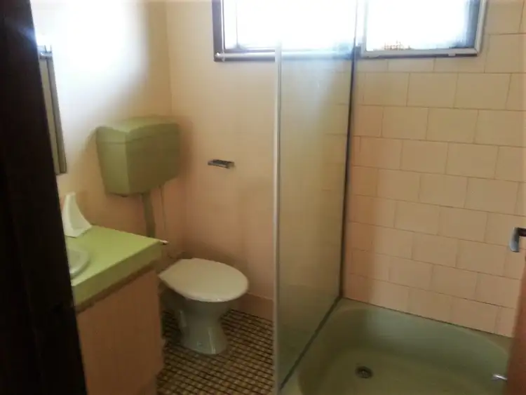 Sixth view of Homely unit listing, 2/11 Laura Avenue, Australind WA 6233
