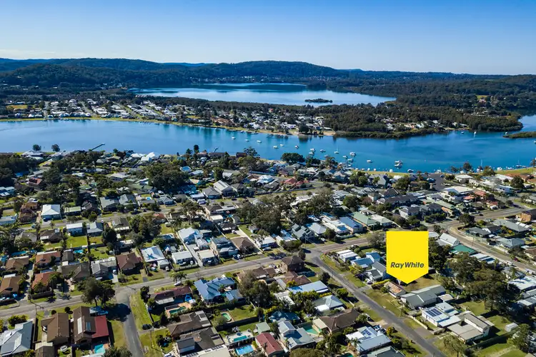 8 Echuca Road, Empire Bay NSW 2257