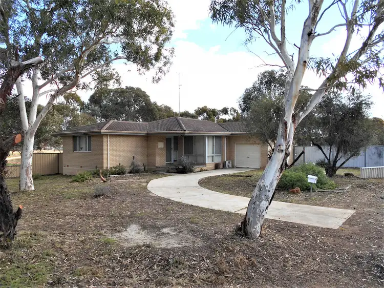 19 Charles Street, Katanning WA 6317