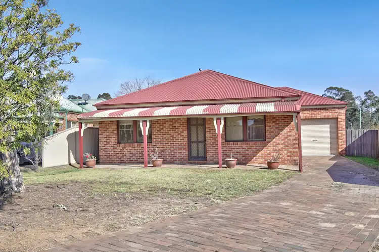 10 Oxley Grove, Tahmoor NSW 2573