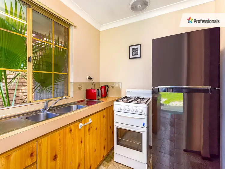 Seventh view of Homely house listing, 68 Dealy Close, Cannington WA 6107