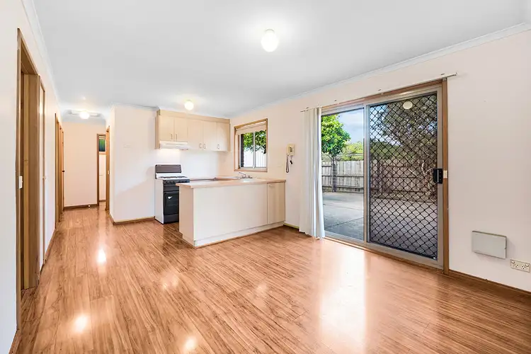 Fifth view of Homely house listing, 2 Jacinta Drive, Cranbourne West VIC 3977