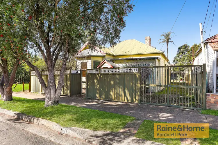 21 Lindsay Street, Campsie NSW 2194