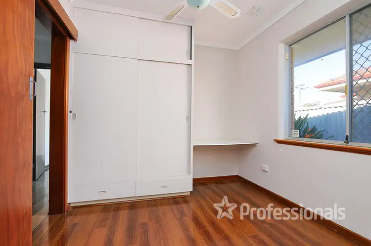 Fourth view of Homely house listing, 4 Lorenzo Street, Thornlie WA 6108