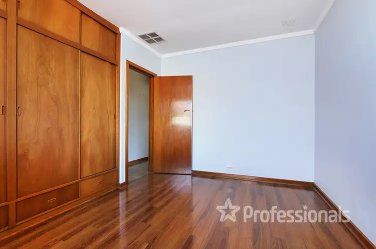 Fifth view of Homely house listing, 4 Lorenzo Street, Thornlie WA 6108