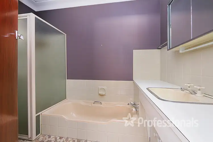 Sixth view of Homely house listing, 4 Lorenzo Street, Thornlie WA 6108