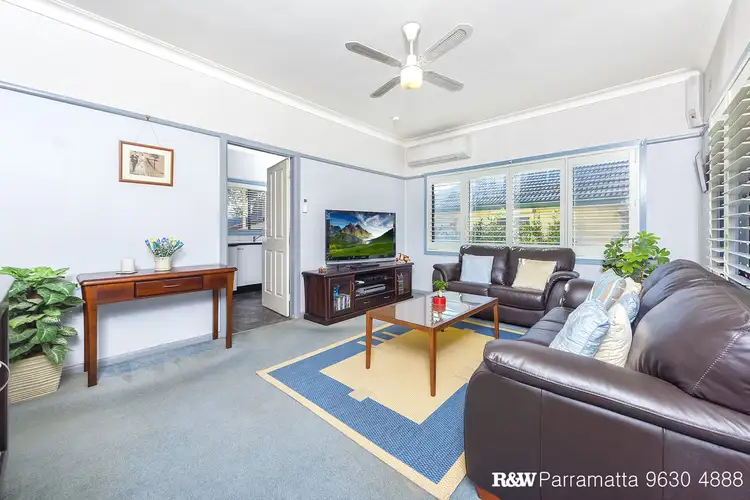 11 Wattle Street