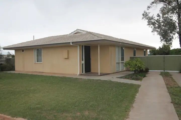 1 Schiller Street, Cowell SA 5602
